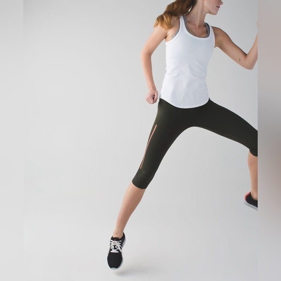 Lululemon Vent It Out Crop - Picture 3 of 9